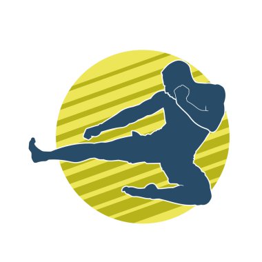 Hareketli erkek kickboksör atletinin silueti. Tekme atan bir adamın silueti..