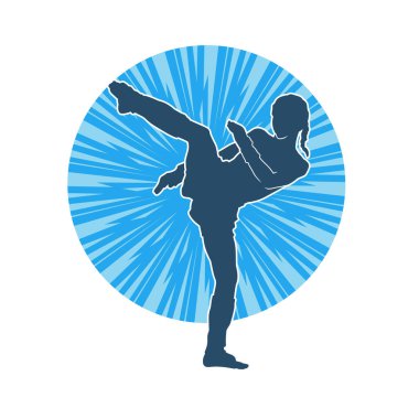 Hareketli kadın kickboksör atletinin silueti. Tekme atan bir kadının silueti..