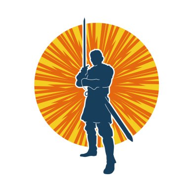 Bir erkek savaşçının silueti kılıçla poz veriyor. Kılıç taşıyan bir savaşçının silueti..