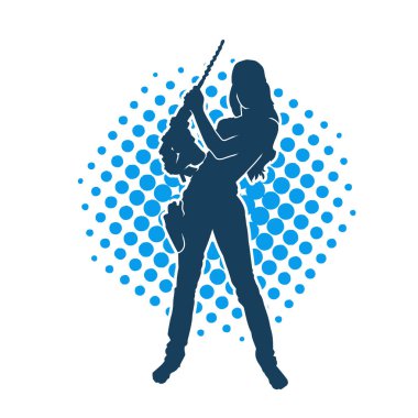 Matkap aletleri taşıyan inşaat işçisi kostümlü bir kadın silueti. İnşaat işçisi kadın silueti elektrikli matkapla poz veriyor.. 