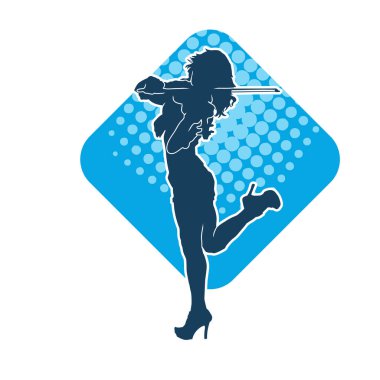 Keman teli çalan bir kadın müzisyenin silüeti..