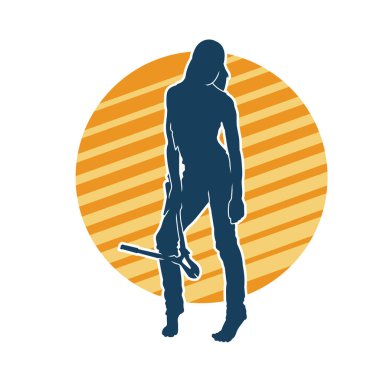 Büyük bir kerpeten ya da cıvata kesici taşıyan işçi kıyafetli bir kadın modelin silüeti.