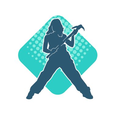 Kadın modelin silüeti, işçi kıyafeti giymesi ve balta taşıması..