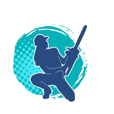 Elektrikli testereli seksi bir kadın işçinin silüeti. Elinde testere tutan bir oduncu gibi giyinmiş seksi kadın duruşu silueti..