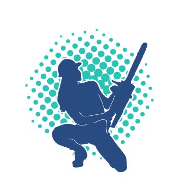 Elektrikli testereli seksi bir kadın işçinin silüeti. Elinde testere tutan bir oduncu gibi giyinmiş seksi kadın duruşu silueti..