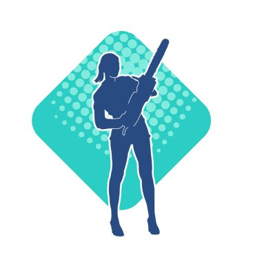 Elektrikli testereli seksi bir kadın işçinin silüeti. Elinde testere tutan bir oduncu gibi giyinmiş seksi kadın duruşu silueti..