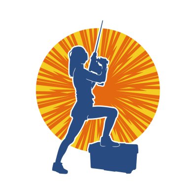 Makineli elektrikli matkap taşıyan kadın bir inşaat işçisinin silueti. Elektrikli matkap tutan bir kadın inşaatçının silueti..