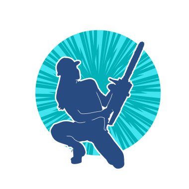 Elektrikli testereli seksi bir kadın işçinin silüeti. Elinde testere tutan bir oduncu gibi giyinmiş seksi kadın duruşu silueti..