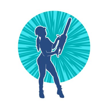 Elektrikli testereli seksi bir kadın işçinin silüeti. Elinde testere tutan bir oduncu gibi giyinmiş seksi kadın duruşu silueti..