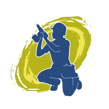 Makineli elektrikli matkap taşıyan kadın bir inşaat işçisinin silueti. Elektrikli matkap tutan bir kadın inşaatçının silueti..