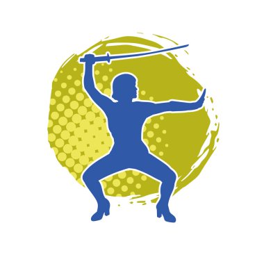 Bir kadın dövüşçünün silueti kılıç taşırken poz veriyor..