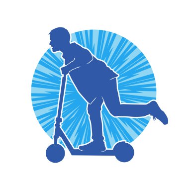 Sıradan, zayıf bir erkeğin silueti elektrikli scooter kullanıyor..