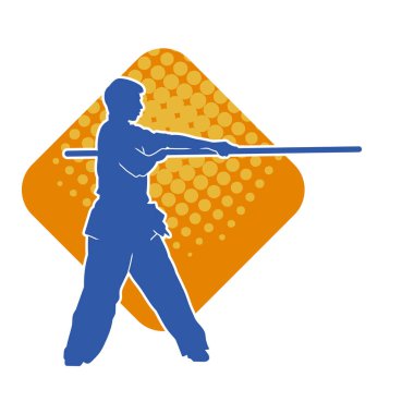 Dövüş sanatlarında dövüşen bir erkeğin silüeti, tahta sopayı silah olarak kullanıyor. Tahta sırıkla dövüş sanatları yapan bir adamın silueti..