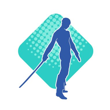 Bir erkek savaşçının silueti kılıçla poz veriyor. Kılıç taşıyan bir savaşçının silueti..