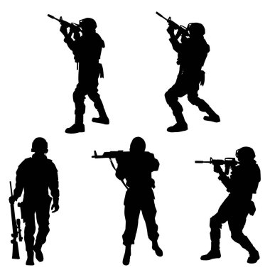 Makineli tüfek taşıyan erkek askerin silueti. Keskin nişancı silueti iş başında..