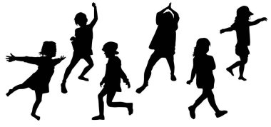 Kadın çocukların siluet grubu dışa dönük pozlarda oynuyorlar.