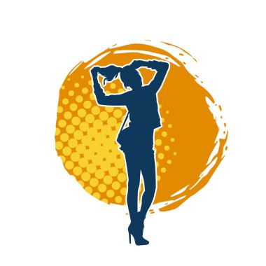 Dişi poziyonunda zayıf bir kadın modelinin silüeti. Çekici duruşu olan genç bir kadının silueti..