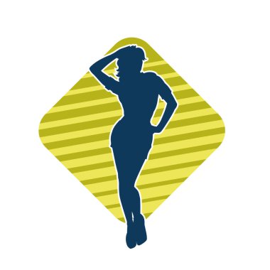 Dişi poziyonunda zayıf bir kadın modelinin silüeti. Çekici duruşu olan genç bir kadının silueti..