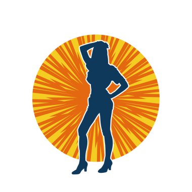 Dişi poziyonunda zayıf bir kadın modelinin silüeti. Çekici duruşu olan genç bir kadının silueti..