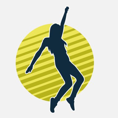 Hareketli bir kadın dansçının silueti. Dans eden zayıf bir kadının silueti..