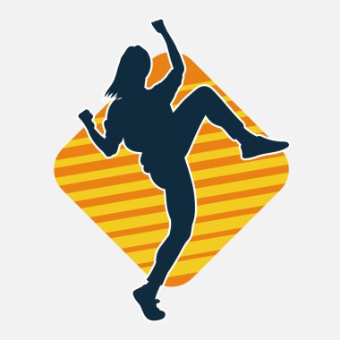 Hareketli bir kadın dansçının silueti. Dans eden zayıf bir kadının silueti..