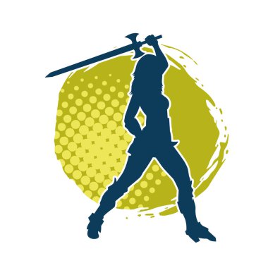 Bir kadın savaşçının silueti kılıcıyla hareket halindeyken poz veriyor. Bir kadın dövüşçünün silueti keskin bir bıçakla poz veriyor..