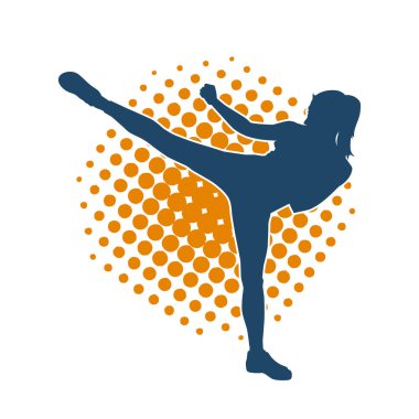 Dövüş sanatları tekmesi atan bir kadının silueti. Sportif bir kadının silueti tekme hareketi yapıyor..