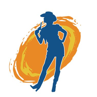 Kovboy kostümü giymiş zayıf bir kadının silueti. Tabanca tabancası taşıyan pozu. Kovboy kız kostümlü bir kadın modelin silueti..