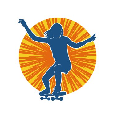 Güzel genç kız kaykayın taşıyıcı silueti. Sıska bir kadın kaykaycının silueti hareket halinde..