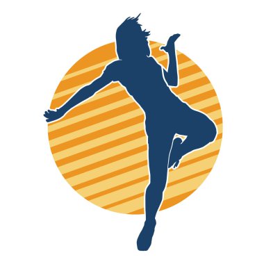 Hareketli bir kadın dansçının silueti. Dans eden zayıf bir kadının silueti..