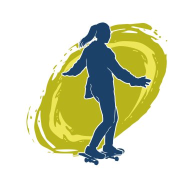 Hareket halindeki bir kadın silueti kaykay üzerinde poz veriyor. Kaykaylı şehirli bir kızın silueti..