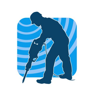 Matkap aletleri taşıyan inşaat işçisi kostümlü bir adamın silueti. İnşaat işçisi erkek silueti elektrikli matkapla hareket halinde poz veriyor. 