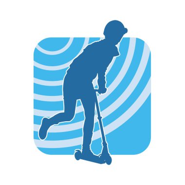 Sıradan bir kadın sürüşünün silüeti otopside veya elektrikli scooter aracında