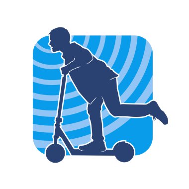 Elektrikli scooter kullanan bir adamın silüeti. Elektrikli scooter kullanan bir erkeğin silueti..