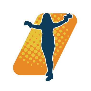 Sıska bir kadın savaşçının silueti makineli tüfekle poz veriyor.