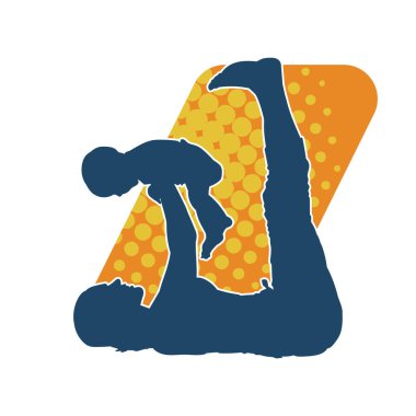 Zayıf bir kadının, pilates yaparken çocuklarını kaldırması silueti.