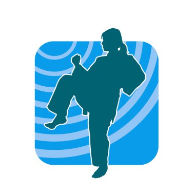 Dövüş sanatları yapan zayıf bir kadının silueti. Dövüş sanatlarında çalışan bir kadının silueti..