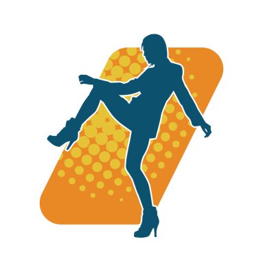 Hareketli bir kadın dansçının silueti. Dans eden zayıf bir kadının silueti..