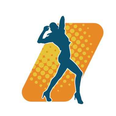 Hareketli bir kadın dansçının silueti. Dans eden zayıf bir kadının silueti..