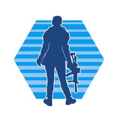 Kurşungeçirmez yelek giyen ve makineli tüfek taşıyan bir kadın özel kuvvet polisinin silueti..