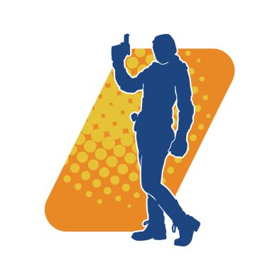 Kurşungeçirmez yelek giyen ve tabanca taşıyan bir kadın özel kuvvet polisinin silüeti..