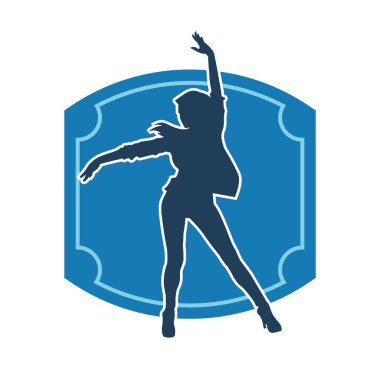 Hareketli bir kadın dansçının silueti. Dans eden zayıf bir kadının silueti..