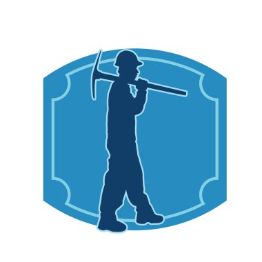 Görev sırasında baltayla dolaşan işçi kostümlü bir adamın silüeti. Bir madencinin hareket halindeki silueti balta aracı ile poz verir.