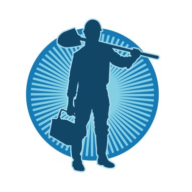 Kürek taşıyan bir işçinin silüeti. Bir işçinin hareket halindeki silueti kürek aracı kullanarak poz verir.