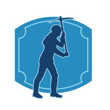 Kazma aletle poz veren, işçi kostümü giyen bir kadının silueti. Kazma aleti taşıyan madenci kostümlü bir kadının silueti..