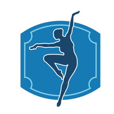 Hareketli bir kadın balerin silueti. Dans eden balerin kızın silueti..