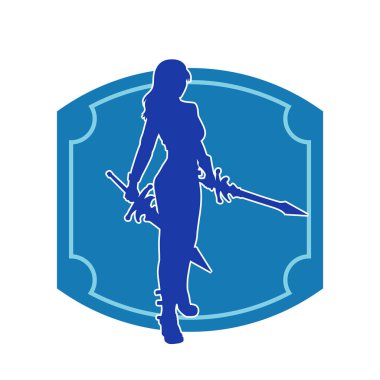 Bir kadın dövüşçünün silueti kılıç taşırken poz veriyor..