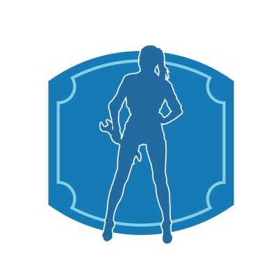 İngiliz anahtarı taşıyan zayıf bir kadının silueti. İngiliz anahtarı taşıyan bir kadın işçinin silueti..