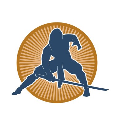 Katana kılıcı taşıyan dövüş sanatları kostümlü bir erkek dövüşçünün silueti.. 