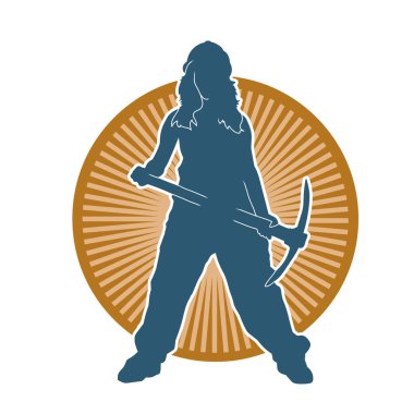 Kazma aletleri taşıyan işçi kostümlü bir kadının silüeti. Toplama aleti ile poz veren kadın silueti..